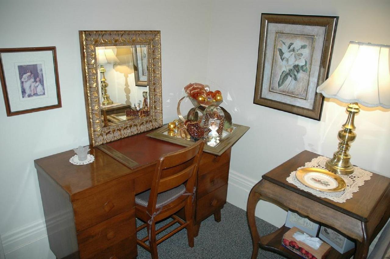 Sommerville Court Motel Bed & Breakfast Lucknow Kültér fotó